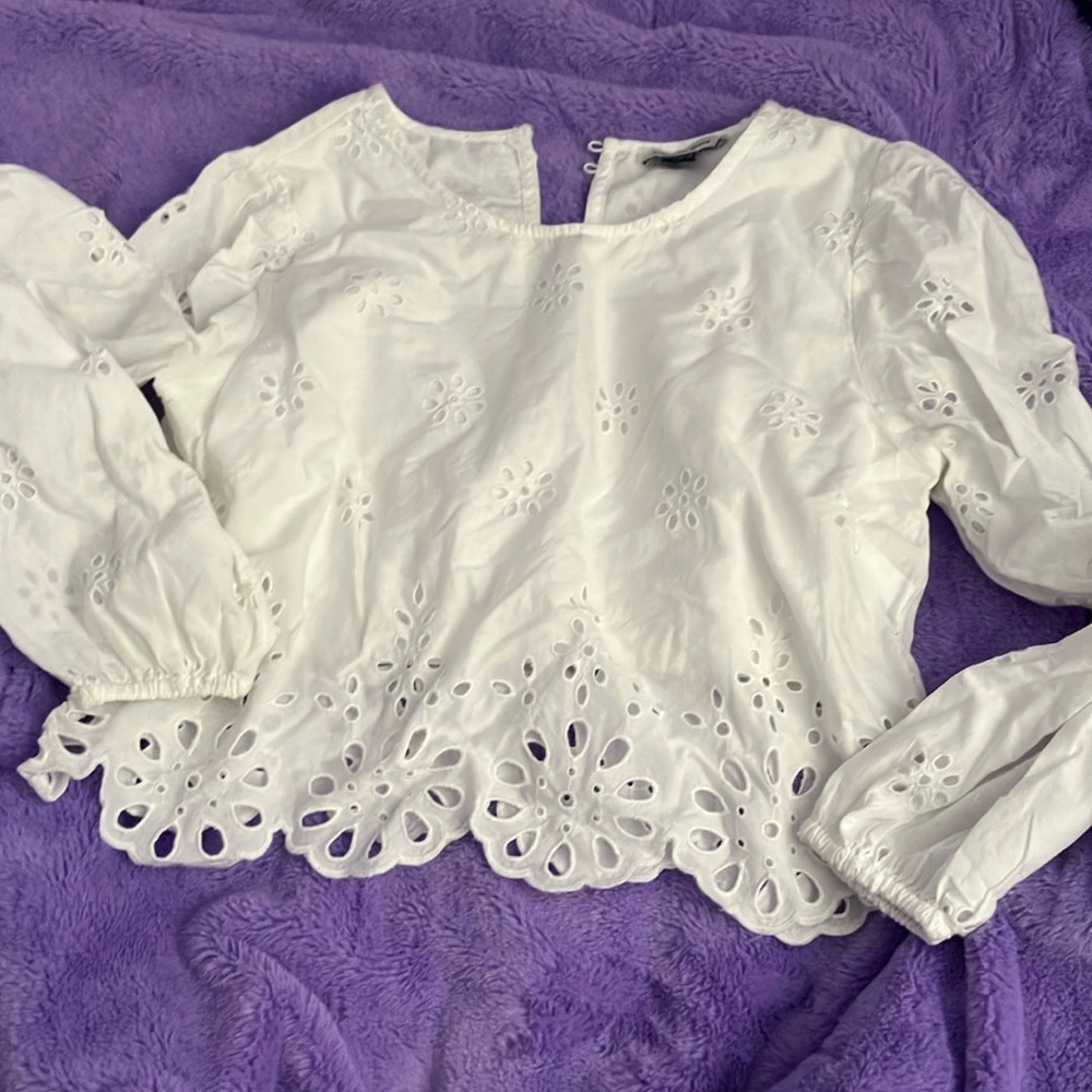 American Eagle Outfitters White Ruffled Long Sleeve Blouse